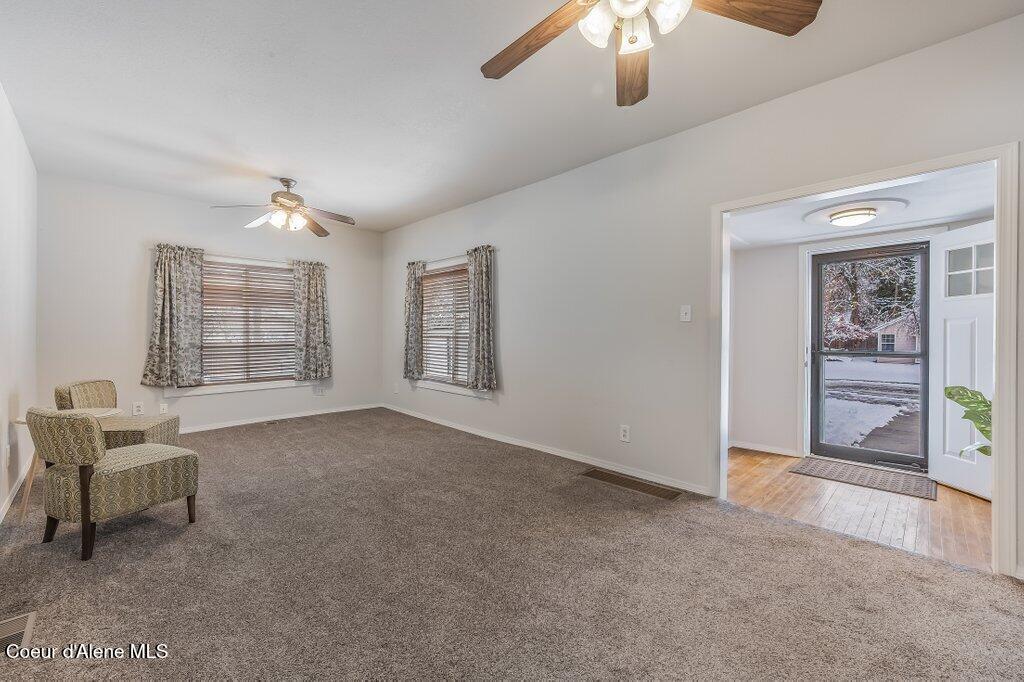 1515 6th Street Coeur D'Alene, ID 83814 - Photo 8 of 53 Living Room