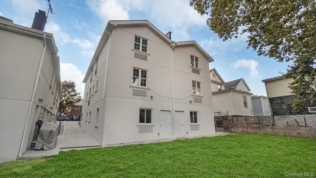 $1,100,000 | 332 Underhill Avenue | Harding Park