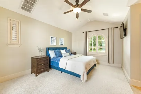 $1,548,000 | 19 Paloma Bend Place, The Woodlands, TX 77389