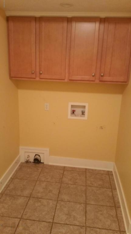 914 Bowes Road, Unit 2 Lowell, MI 49331 - Photo 3 of 10 914 Laundry