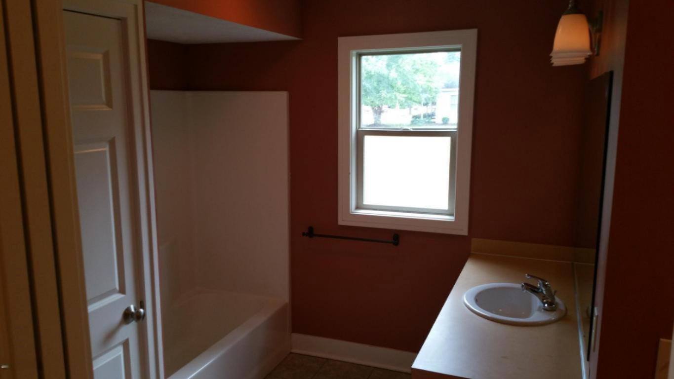 914 Bowes Road, Unit 2 Lowell, MI 49331 - Photo 4 of 10 914 Bath