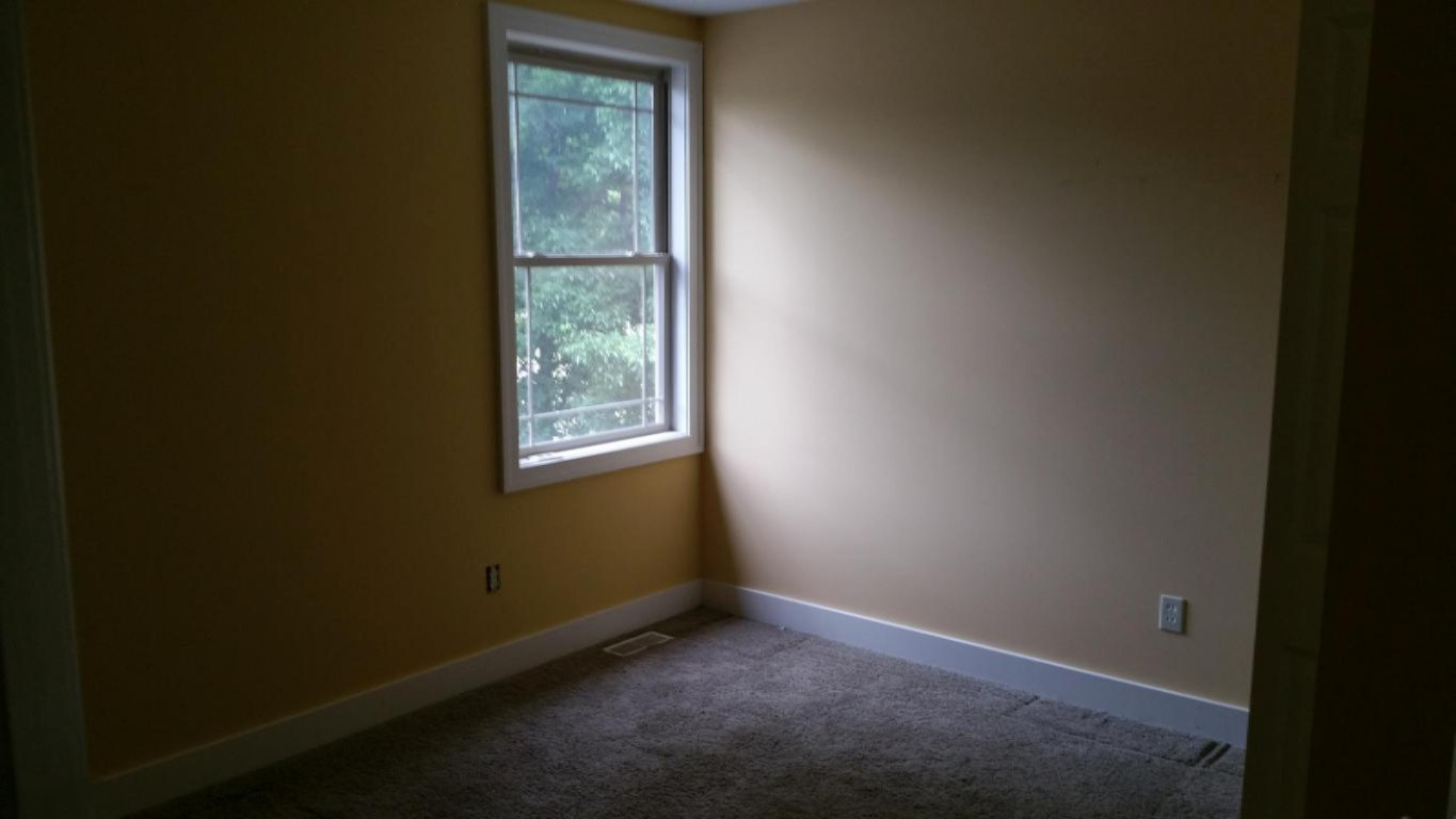 914 Bowes Road, Unit 2 Lowell, MI 49331 - Photo 7 of 10 914 Bedroom
