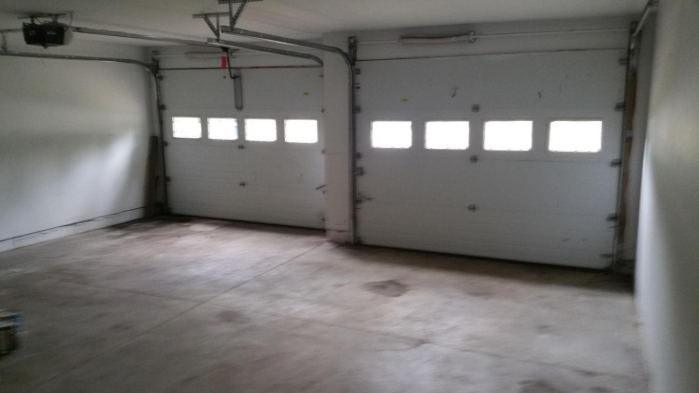 914 Bowes Road, Unit 2 Lowell, MI 49331 - Photo 10 of 10 914 Garage