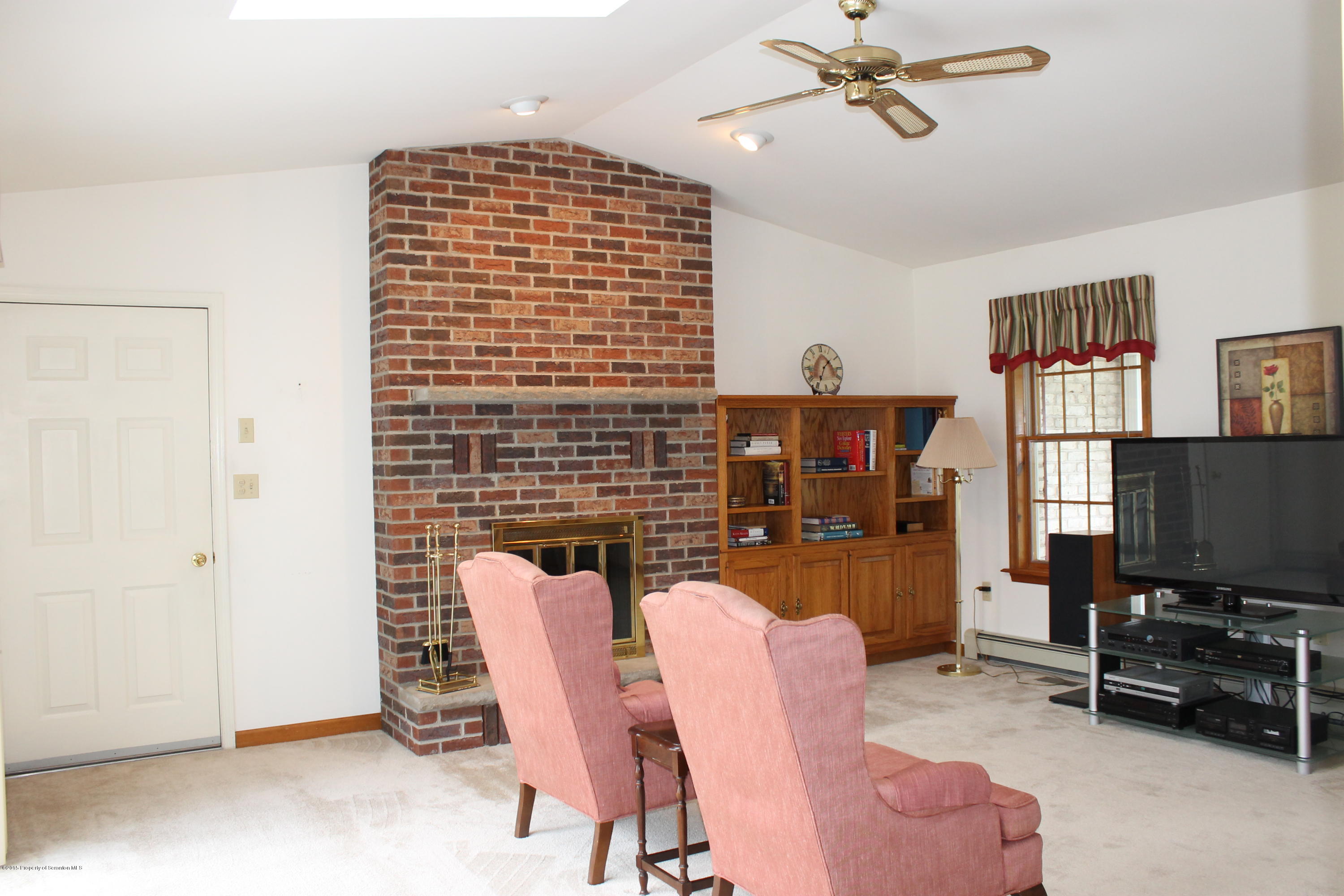 1304 Oakmont Road Clarks Summit, PA 18411 - Photo 12 of 28 Gallery Image 12