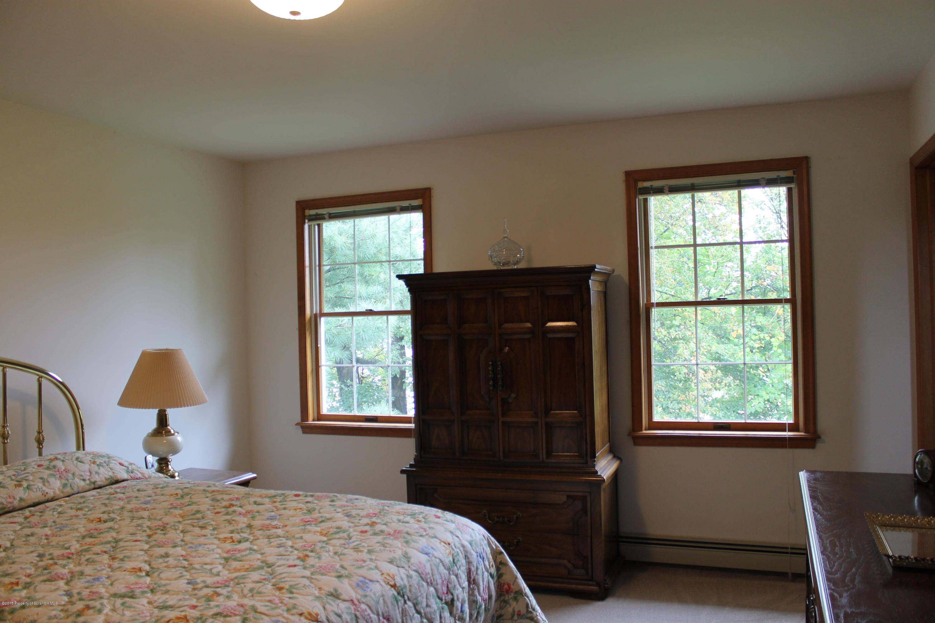 1304 Oakmont Road Clarks Summit, PA 18411 - Photo 16 of 28 Gallery Image 16