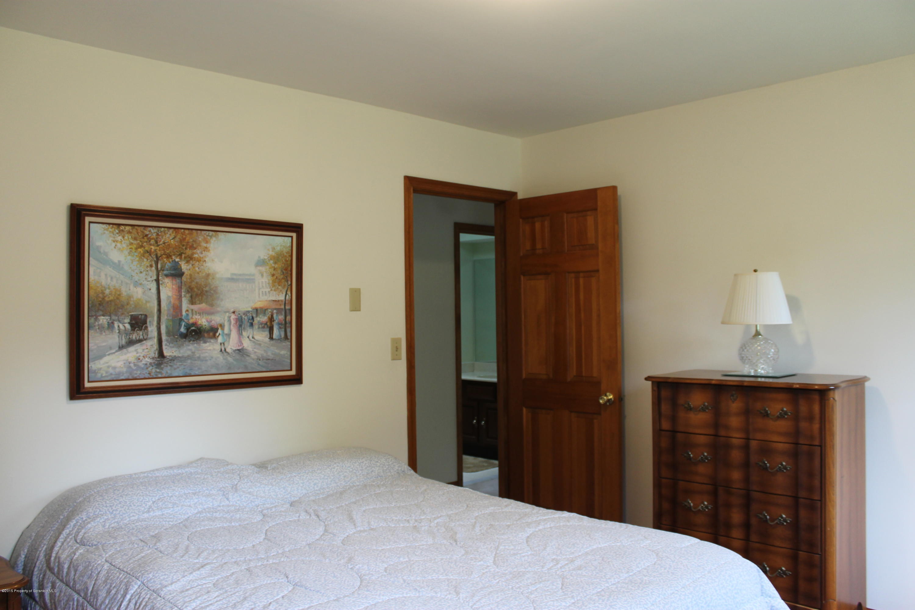 1304 Oakmont Road Clarks Summit, PA 18411 - Photo 19 of 28 Gallery Image 19
