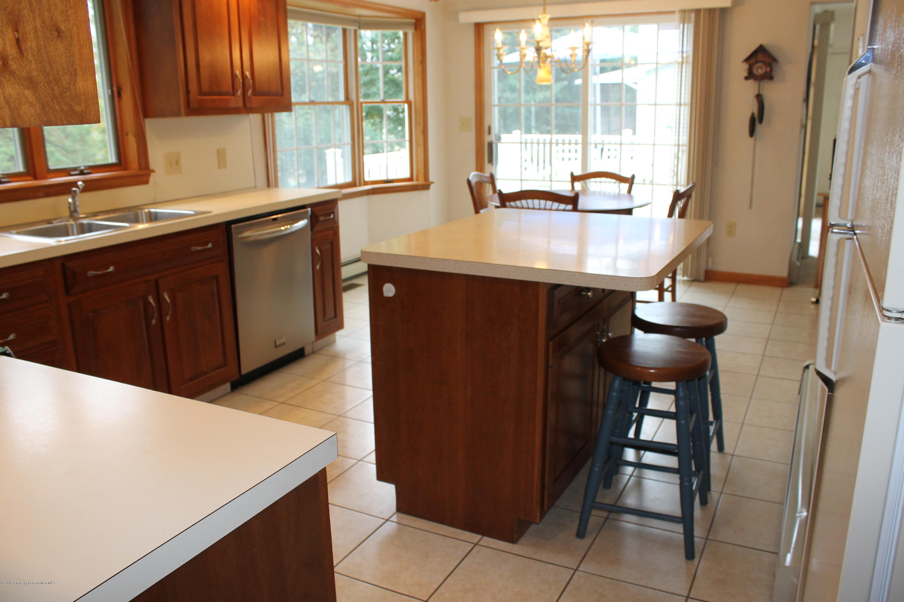 1304 Oakmont Road Clarks Summit, PA 18411 - Photo 7 of 28 Gallery Image 7