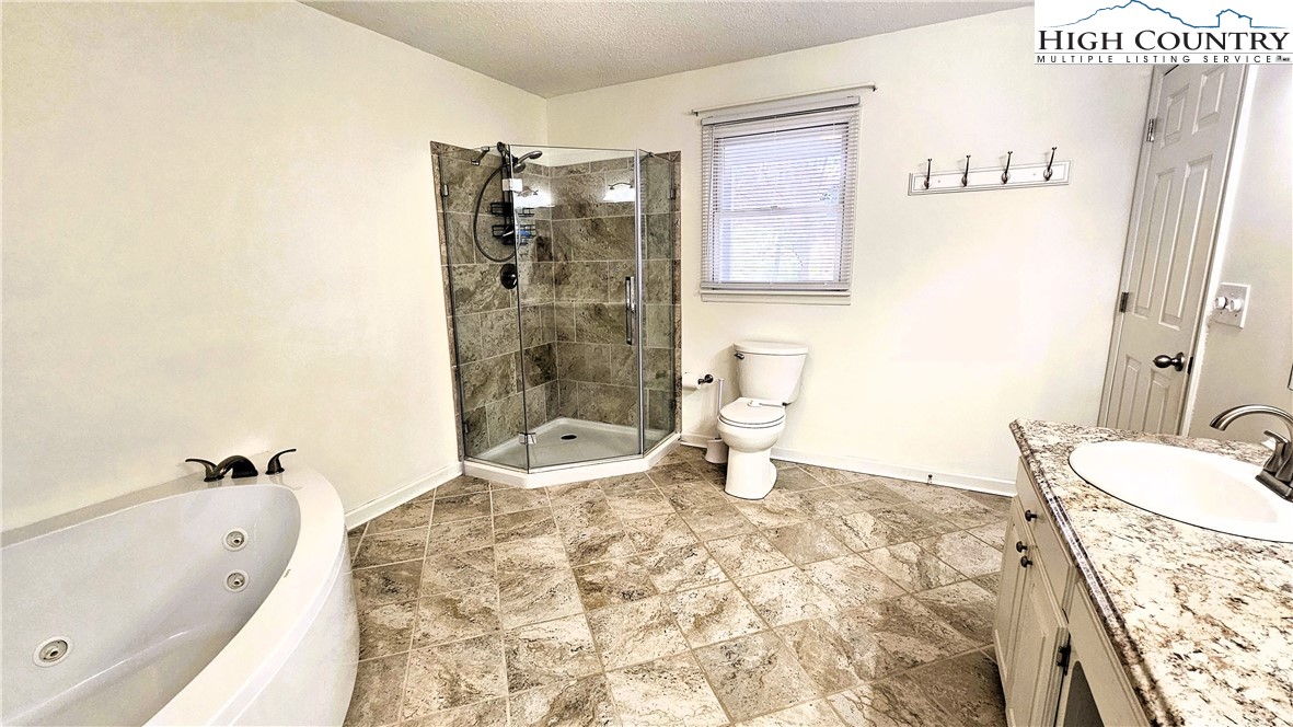 146 Grandpas Farm Road Fleetwood, NC 28626 - Photo 29 of 40