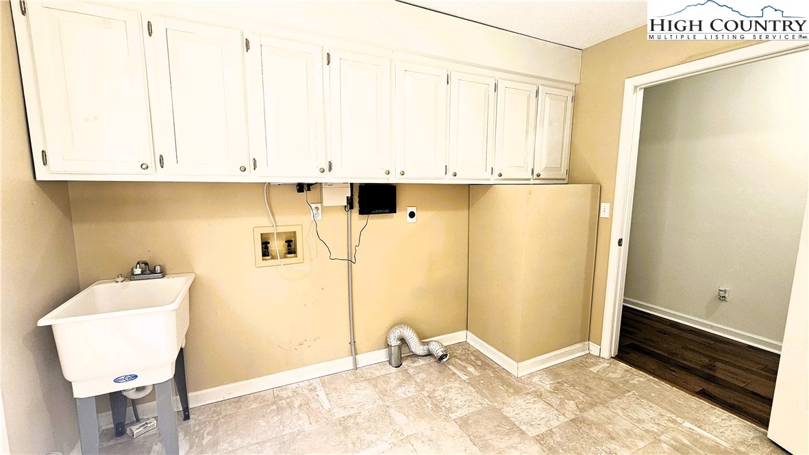 146 Grandpas Farm Road Fleetwood, NC 28626 - Photo 31 of 40