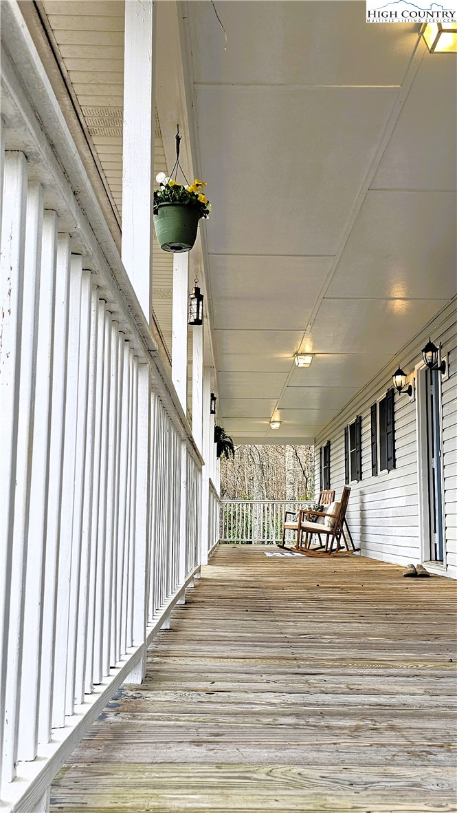 146 Grandpas Farm Road Fleetwood, NC 28626 - Photo 4 of 40