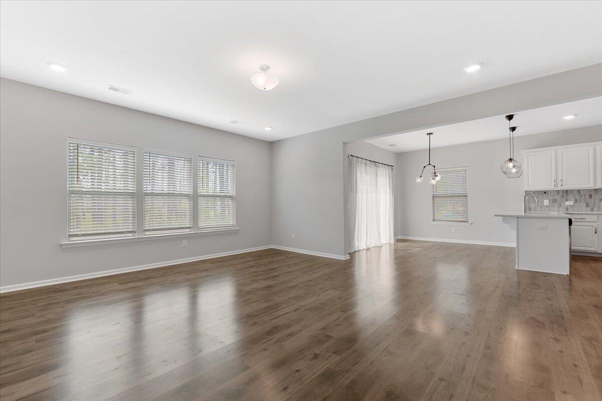 525 Purple Finch Road Summerville, SC 29486 - Photo 11 of 28 Living