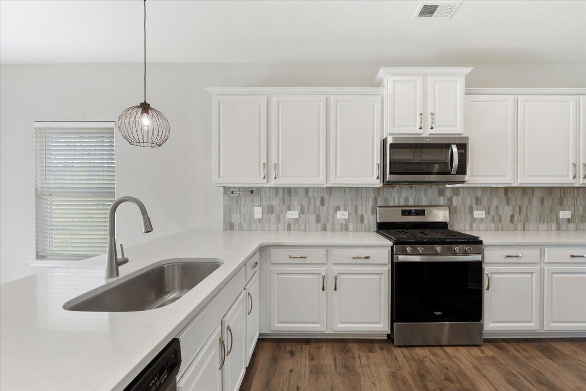 525 Purple Finch Road Summerville, SC 29486 - Photo 6 of 28 Kitchen