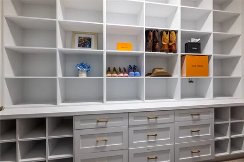 $650,000 | 452 Pienza Drive, Georgetown, TX 78628