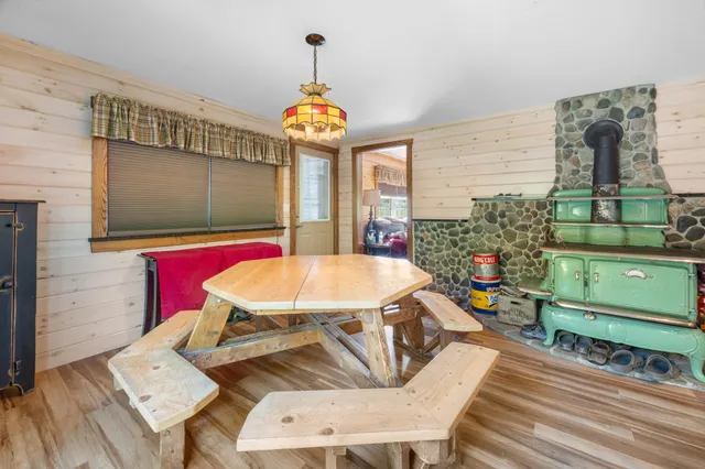 $374,500 | 6 Hurds Corner Road, Palmyra, ME 04965