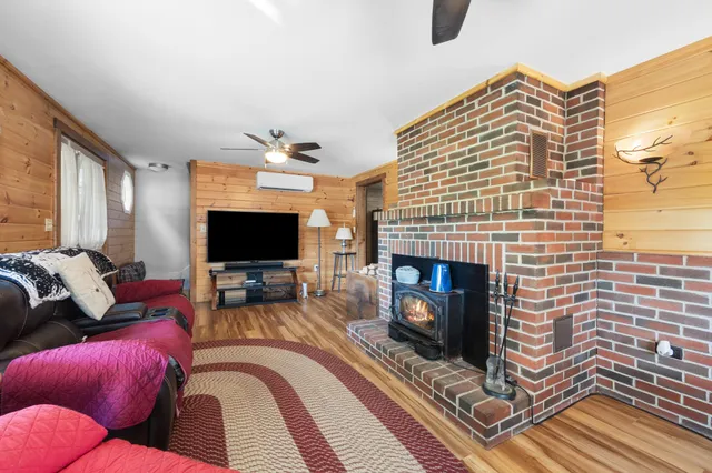 $374,500 | 6 Hurds Corner Road, Palmyra, ME 04965