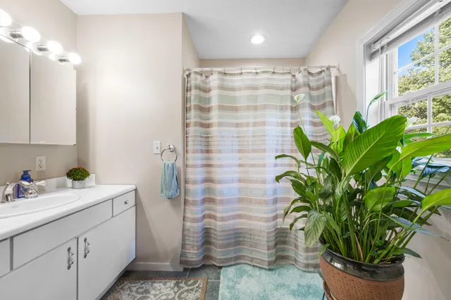 $374,500 | 6 Hurds Corner Road, Palmyra, ME 04965