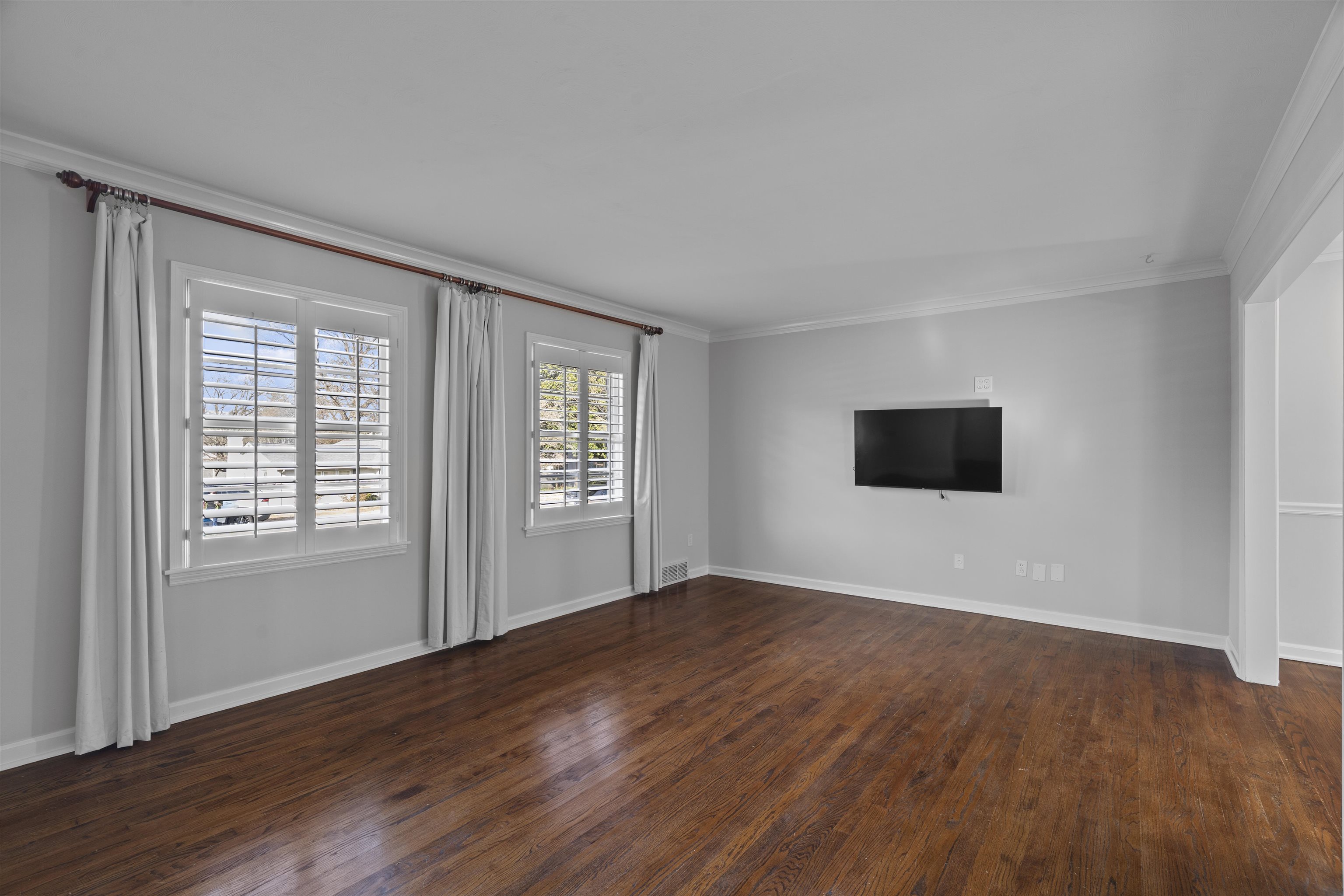194 Wallace Road Memphis, TN 38117 - Photo 2 of 27 Gallery Image 2