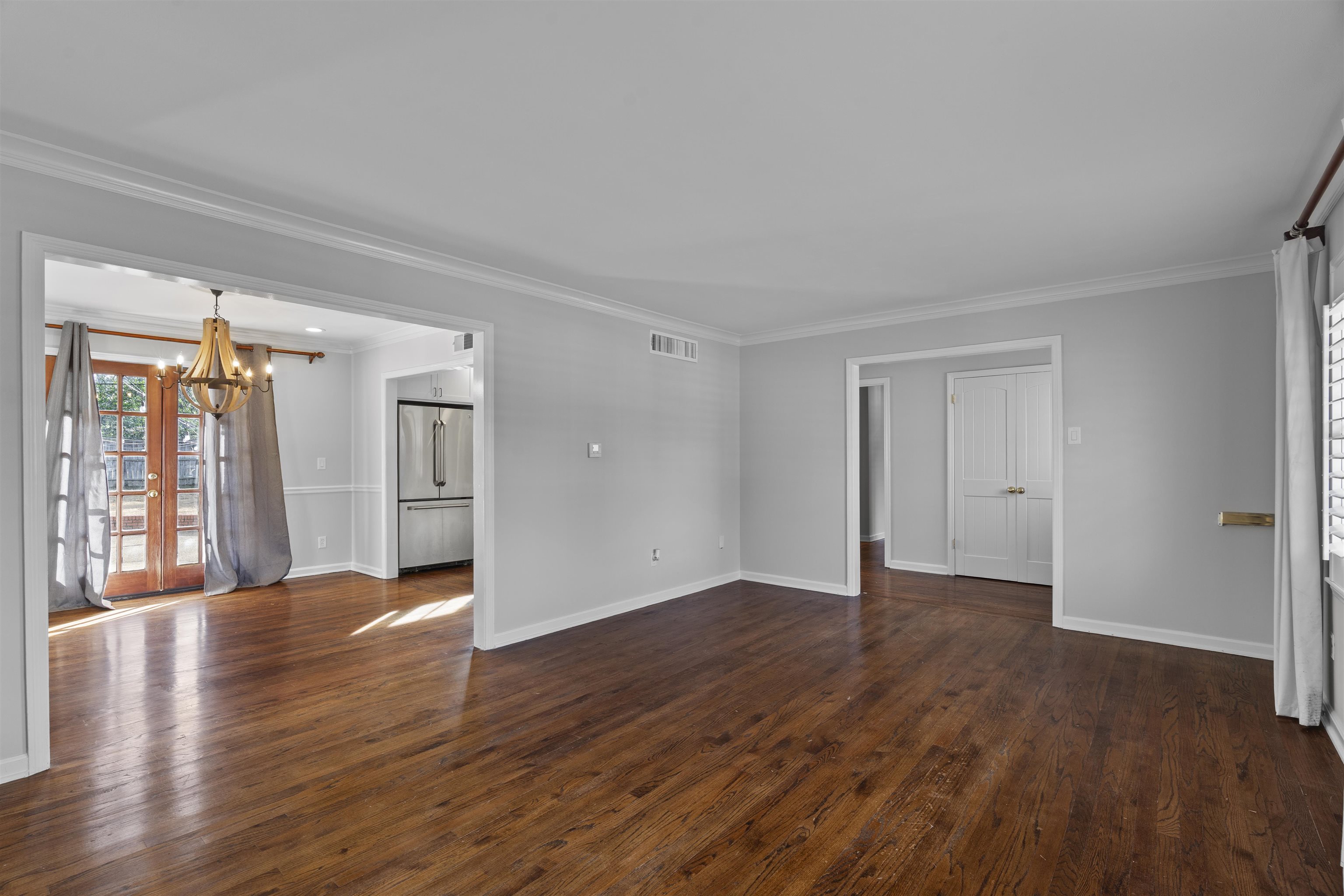 194 Wallace Road Memphis, TN 38117 - Photo 3 of 27 Gallery Image 3
