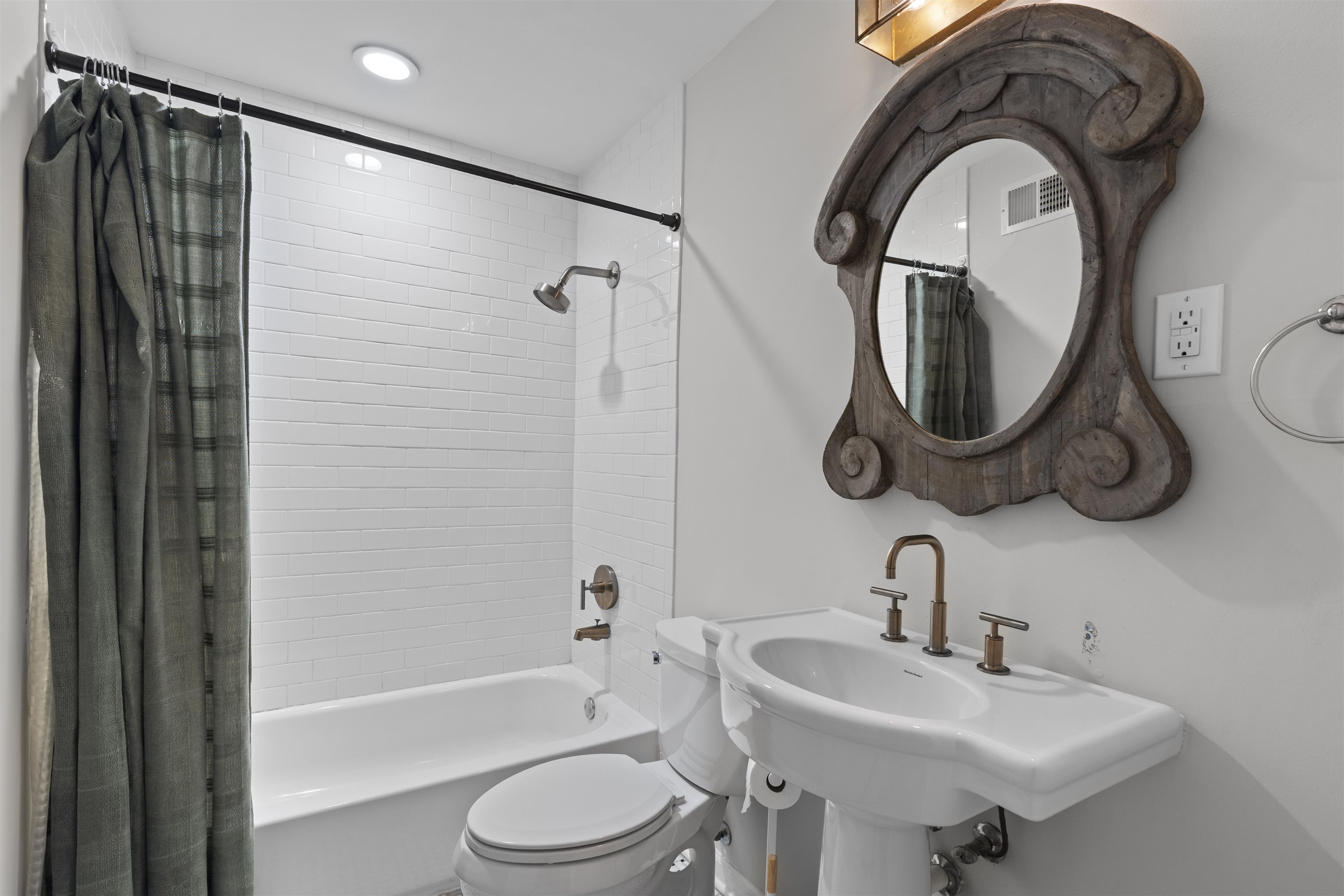 194 Wallace Road Memphis, TN 38117 - Photo 9 of 27 Gallery Image 9