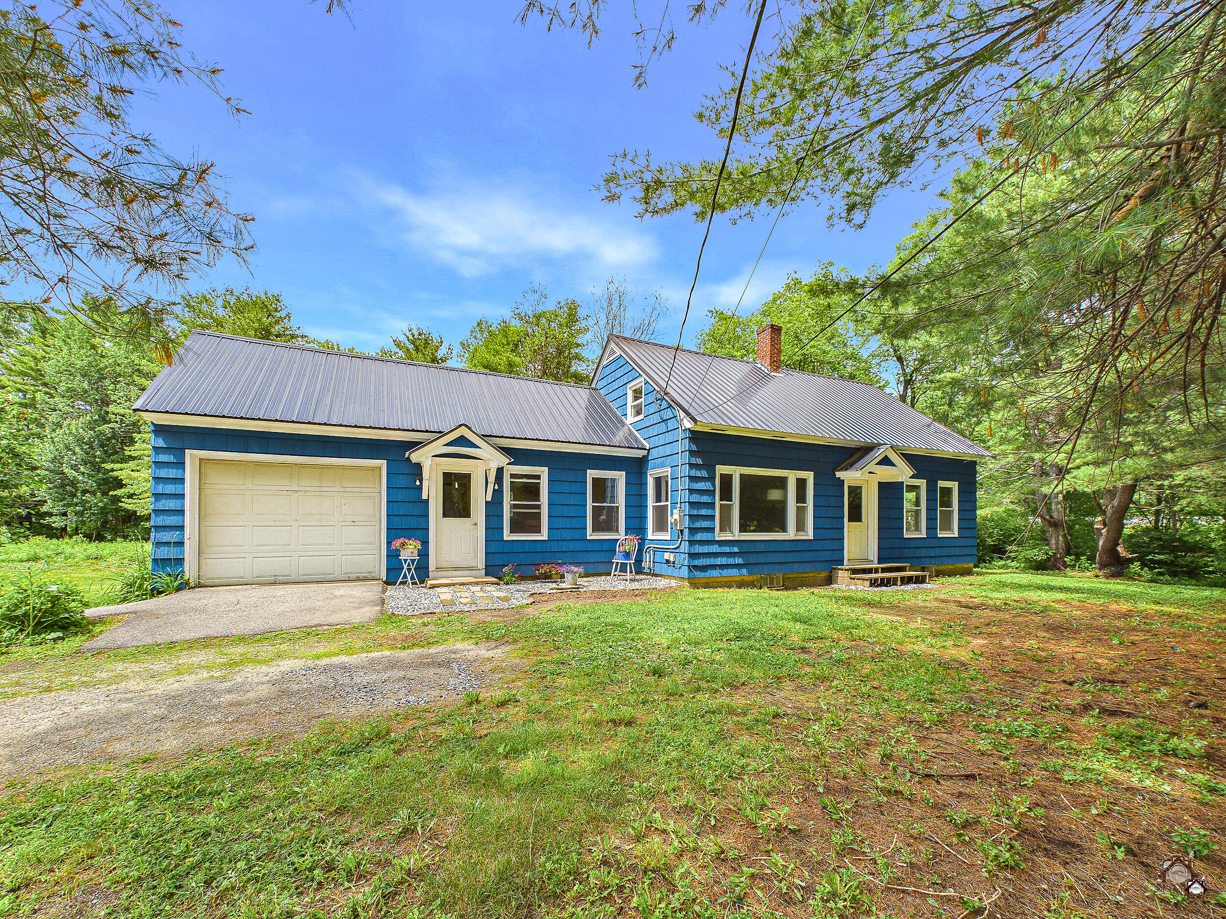 207 Pleasant Street Mechanic Falls, ME 04256 - Photo 1 of 36 160-LP-103