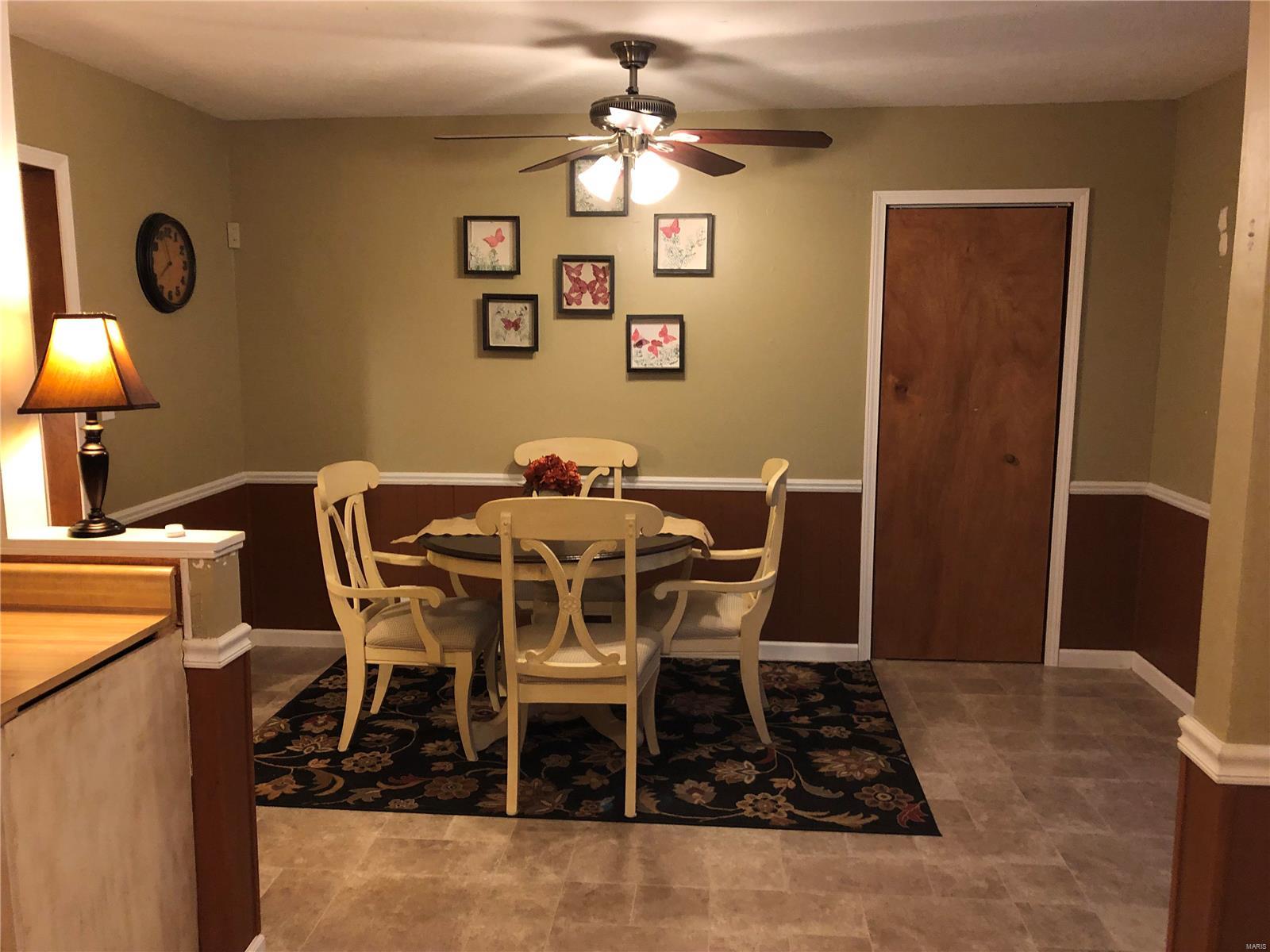 606 Madison Street Kane, IL 62054 - Photo 23 of 45