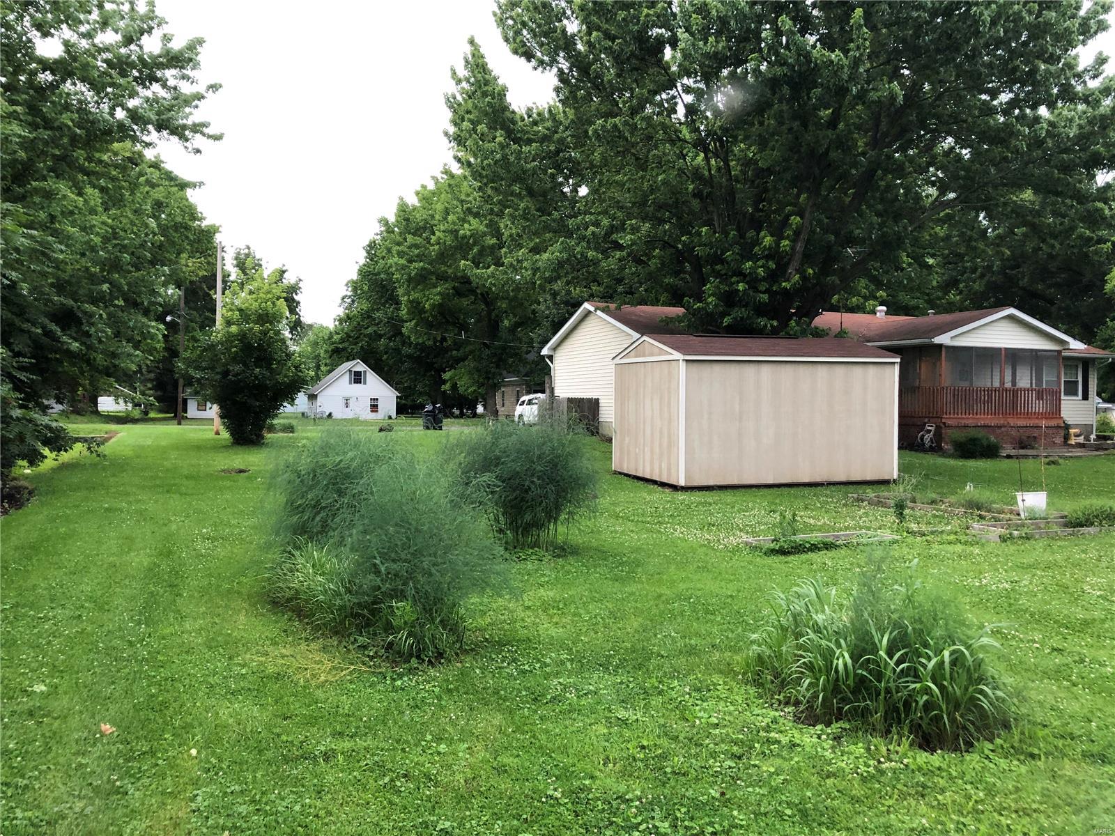 606 Madison Street Kane, IL 62054 - Photo 40 of 45