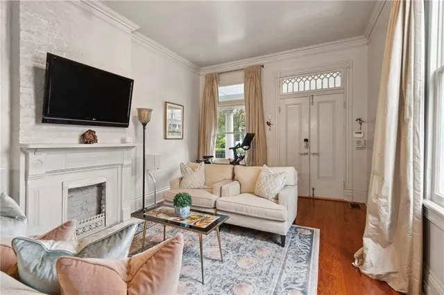 $5,500 | 1707 Valmont Street, Unit 1707, New Orleans, LA 70115