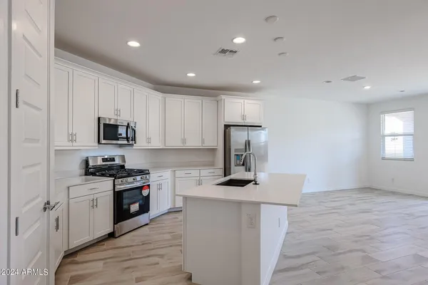 $2,800 | 7682 West Jackrabbit Lane, Peoria, AZ 85383