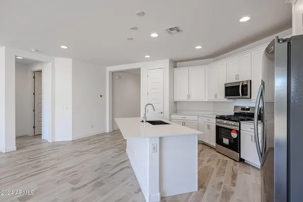 $2,800 | 7682 West Jackrabbit Lane, Peoria, AZ 85383