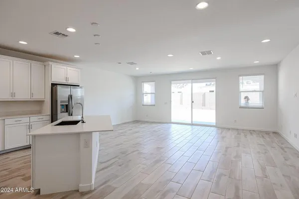 $2,800 | 7682 West Jackrabbit Lane, Peoria, AZ 85383