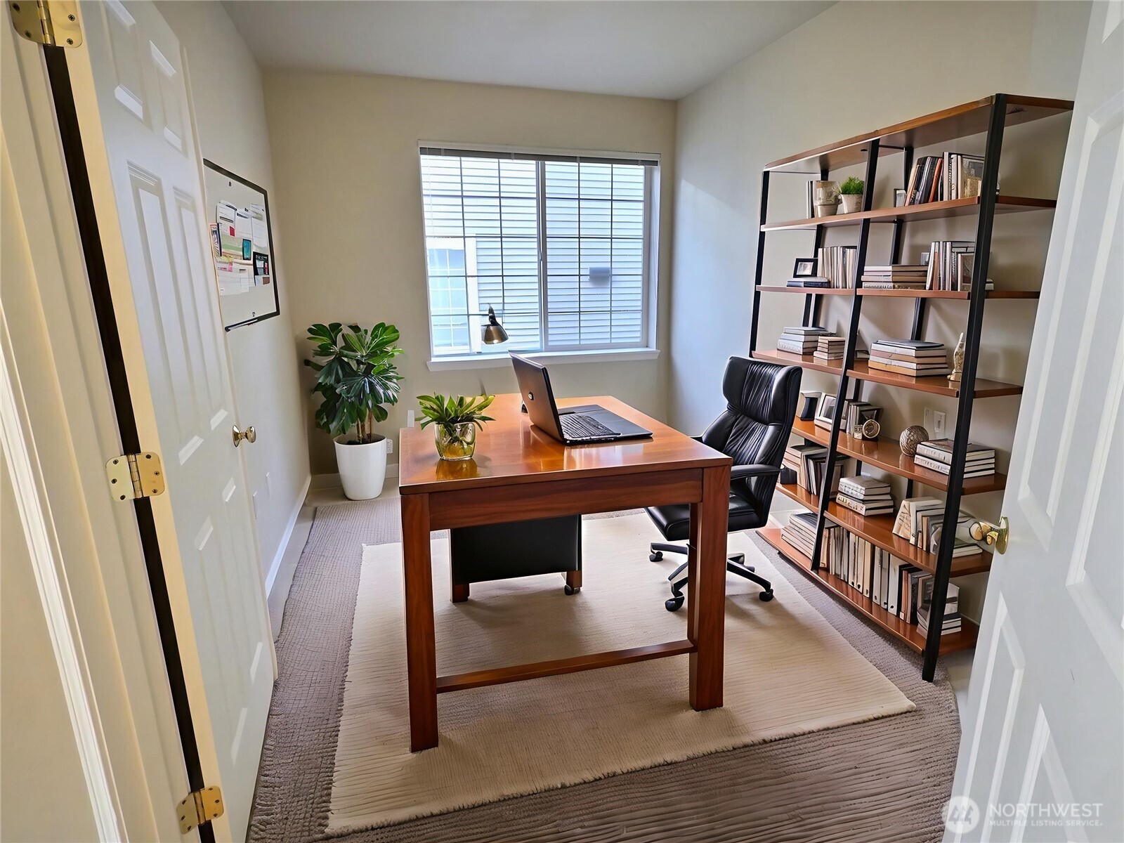 18652 Northeast 55th Way Redmond, WA 98052 - Photo 19 of 37