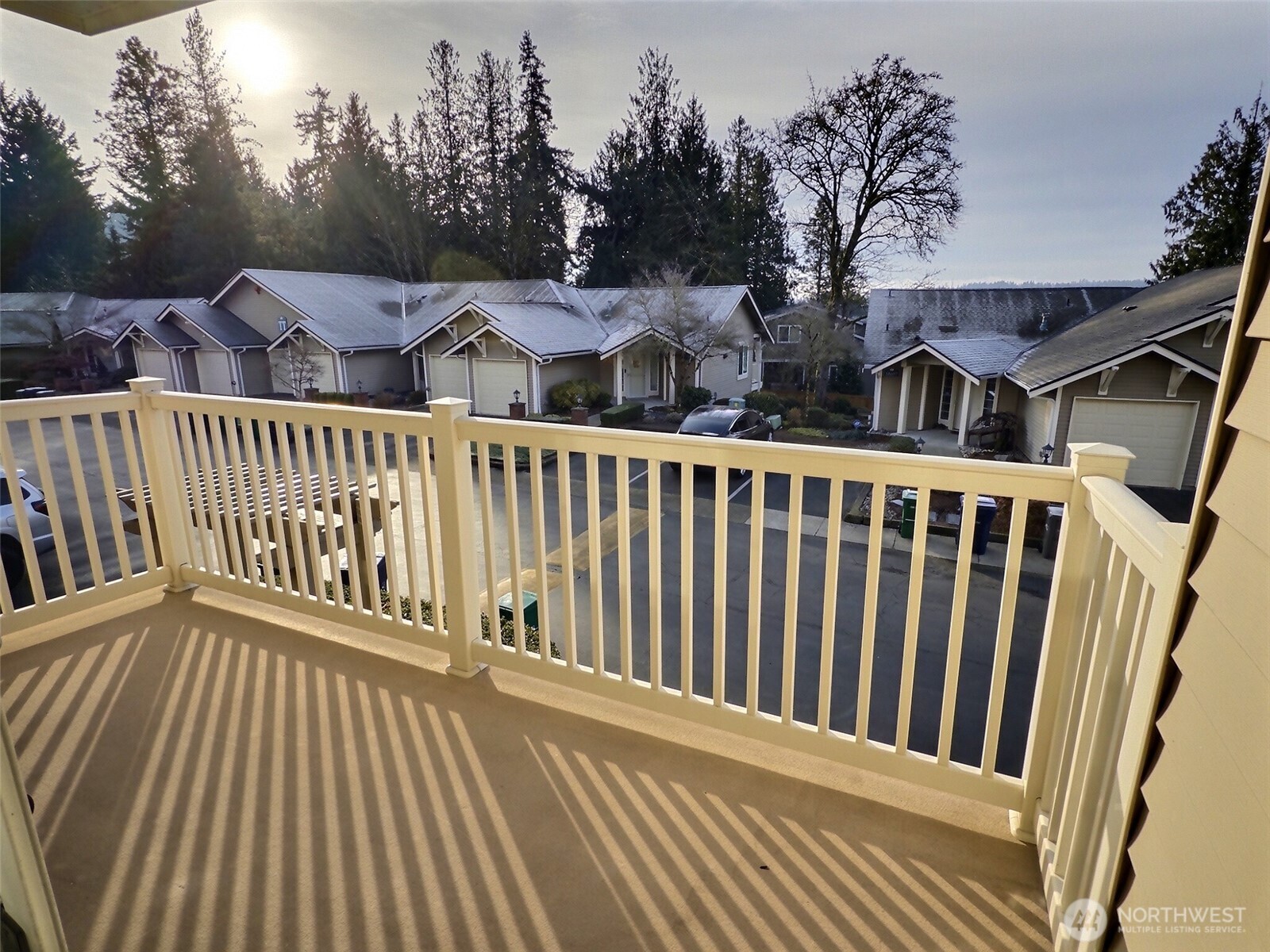 18652 Northeast 55th Way Redmond, WA 98052 - Photo 33 of 37