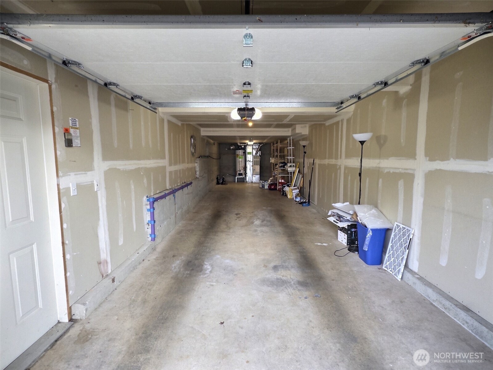 18652 Northeast 55th Way Redmond, WA 98052 - Photo 34 of 37