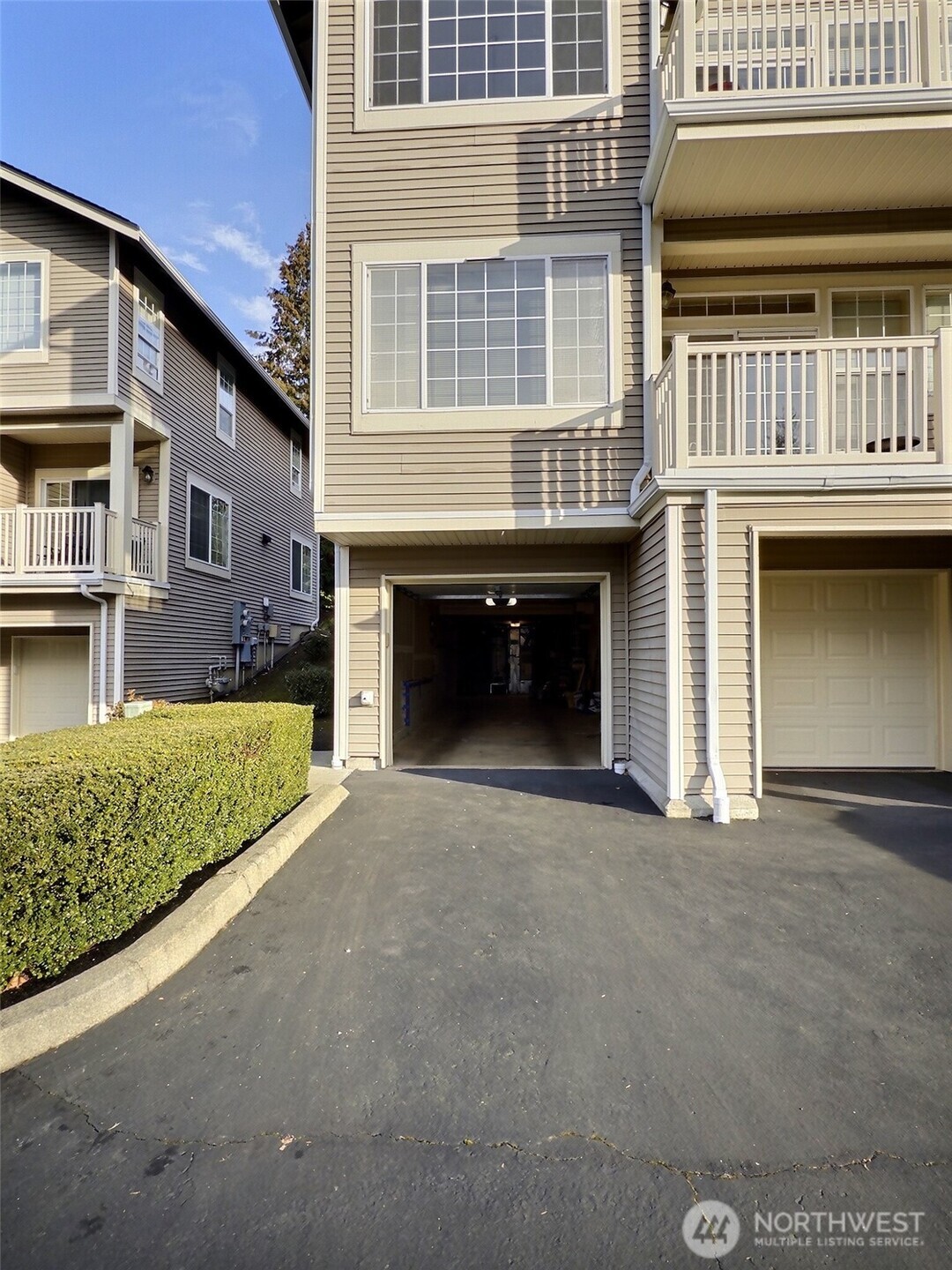 18652 Northeast 55th Way Redmond, WA 98052 - Photo 35 of 37