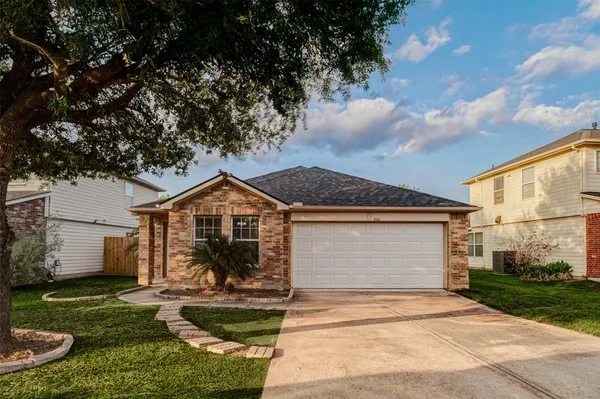$2,200 | 822 Autumn Point Lane, Spring, TX 77373
