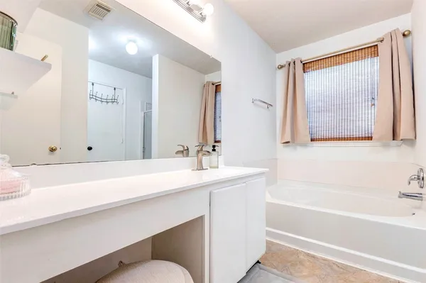 $2,200 | 822 Autumn Point Lane, Spring, TX 77373