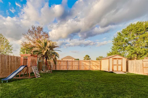 $2,200 | 822 Autumn Point Lane, Spring, TX 77373