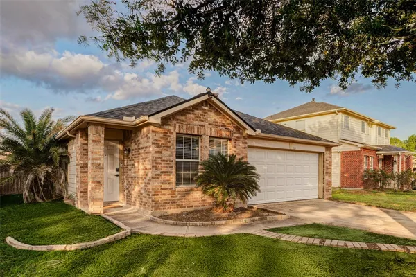 $2,200 | 822 Autumn Point Lane, Spring, TX 77373