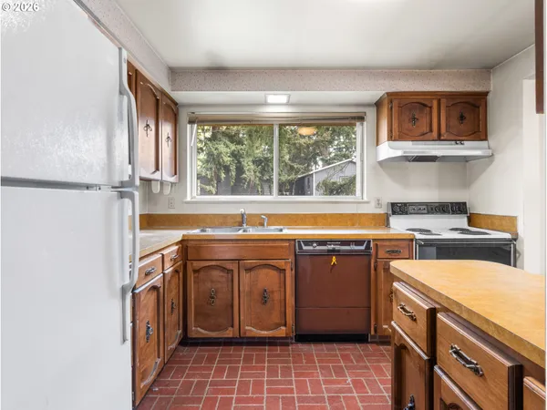 $369,900 | 17708 Northeast Pacific Street, Gresham, OR 97230