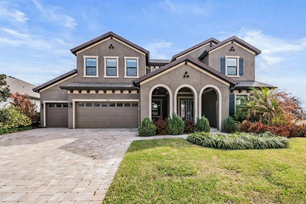 2913 Valencia Ridge Street Valrico, FL 33596 - Photo 1 of 31 Gallery Image 1