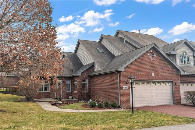 $389,900 | 16815 Crystal Court, Tinley Park, IL 60477