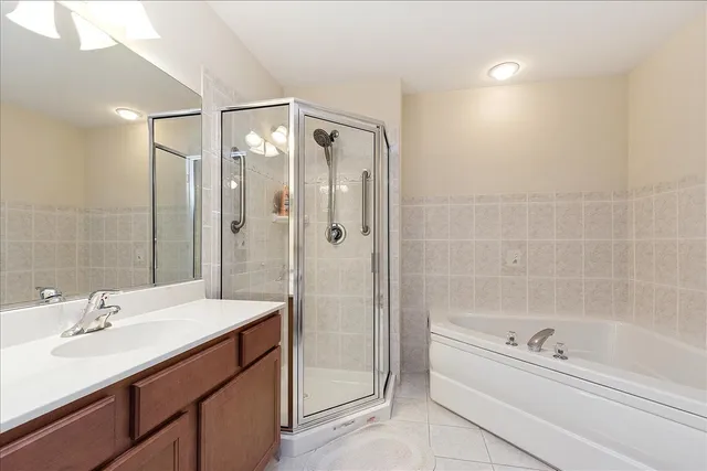 $389,900 | 16815 Crystal Court, Tinley Park, IL 60477