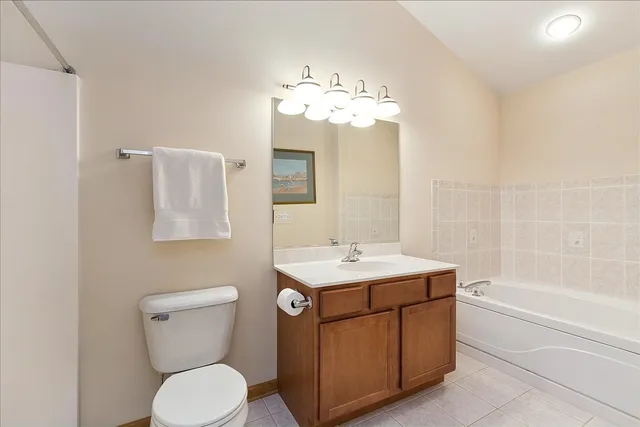 $389,900 | 16815 Crystal Court, Tinley Park, IL 60477