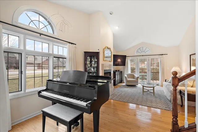 $389,900 | 16815 Crystal Court, Tinley Park, IL 60477