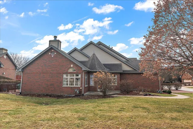 $389,900 | 16815 Crystal Court, Tinley Park, IL 60477