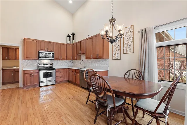 $389,900 | 16815 Crystal Court, Tinley Park, IL 60477