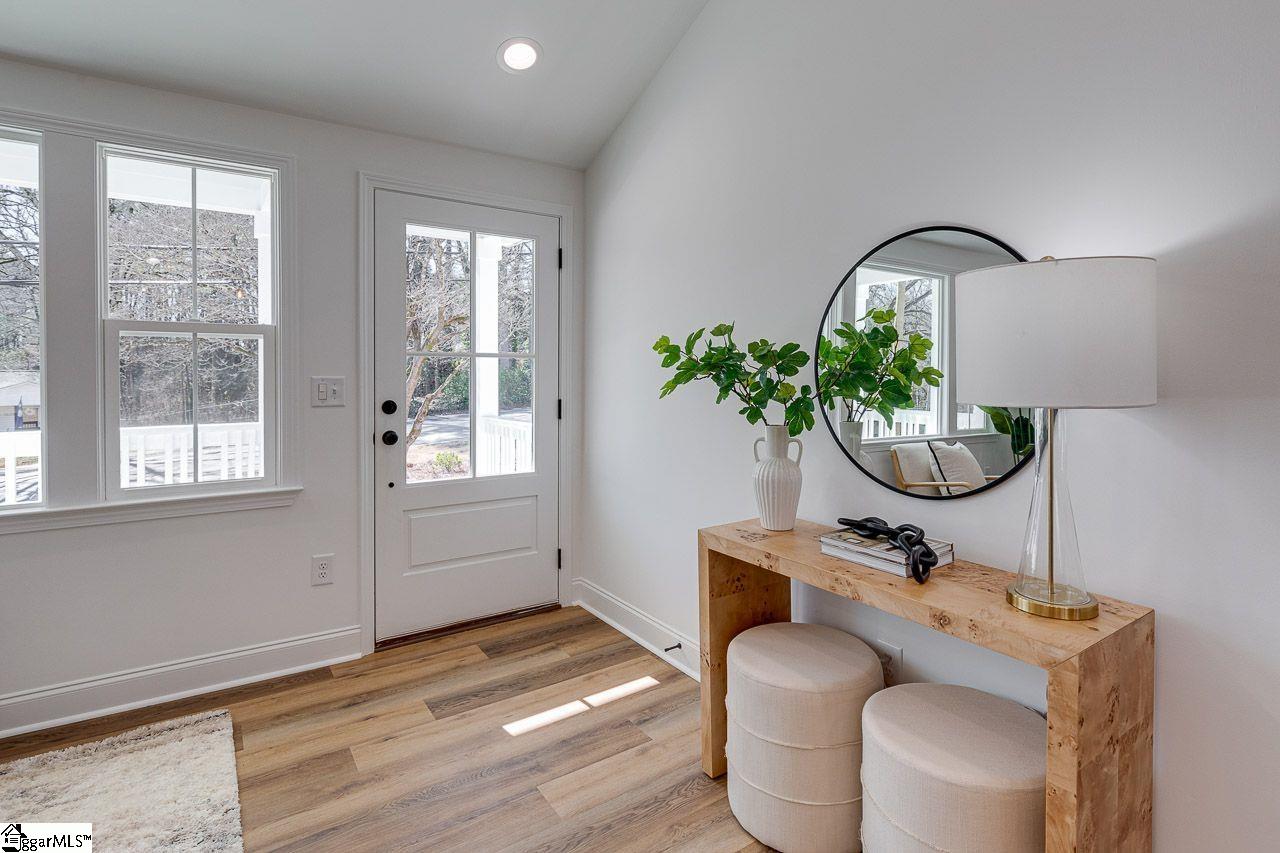 1017 Jacobs Road Greenville, SC 29605 - Photo 3 of 23 Gallery Image 3