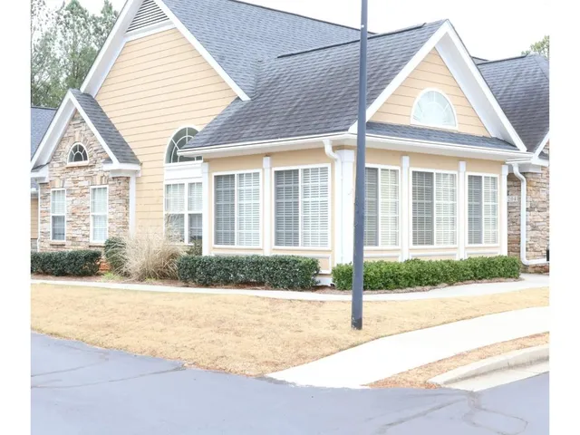 $3,200 | 3204 Village Lane, Roswell, GA 30075