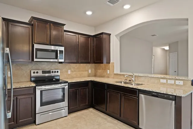 $1,895 | 6300 Dorothy Muree Drive, Temple, TX 76502