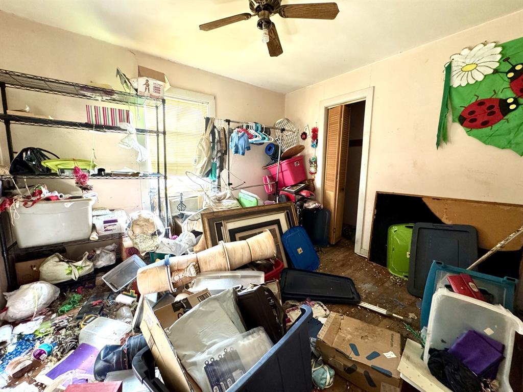 613 West Main Street Crowley, TX 76036 - Photo 21 of 30 MIDDLE Bedroom